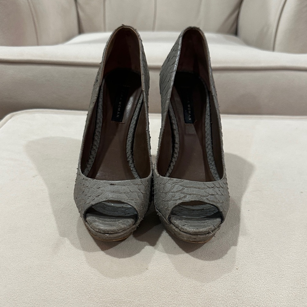 Zara Women's Grey Peep-toe Heels